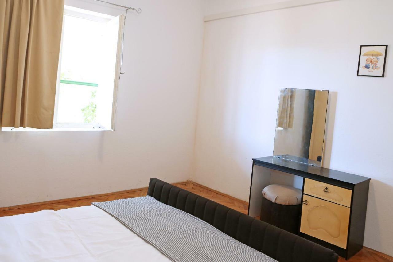 Apartman Charlie Vrsi Bagian luar foto