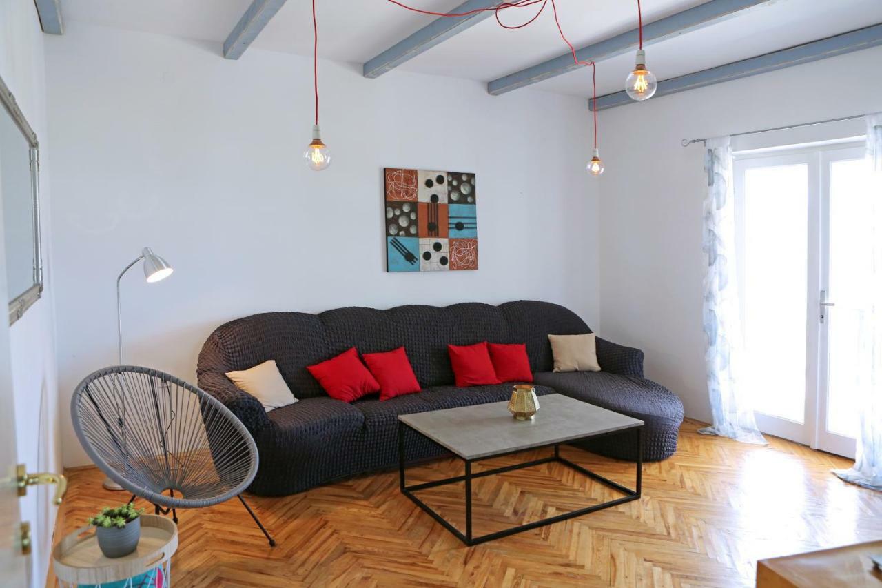 Apartman Charlie Vrsi Bagian luar foto