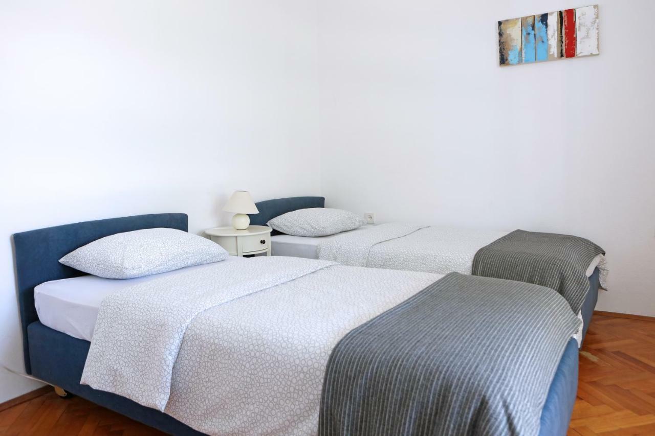 Apartman Charlie Vrsi Bagian luar foto