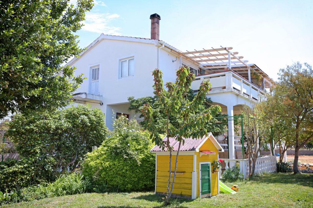 Apartman Charlie Vrsi Bagian luar foto