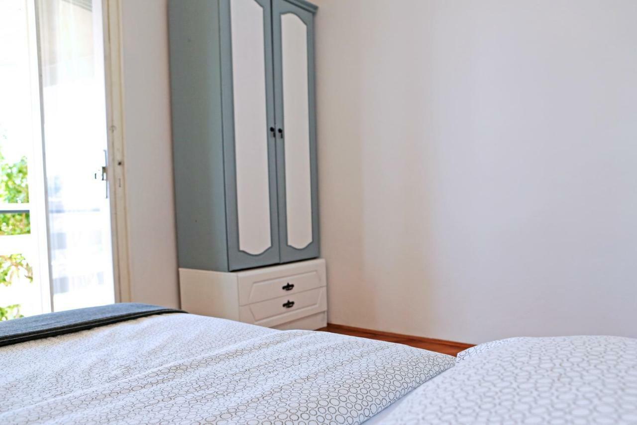 Apartman Charlie Vrsi Bagian luar foto